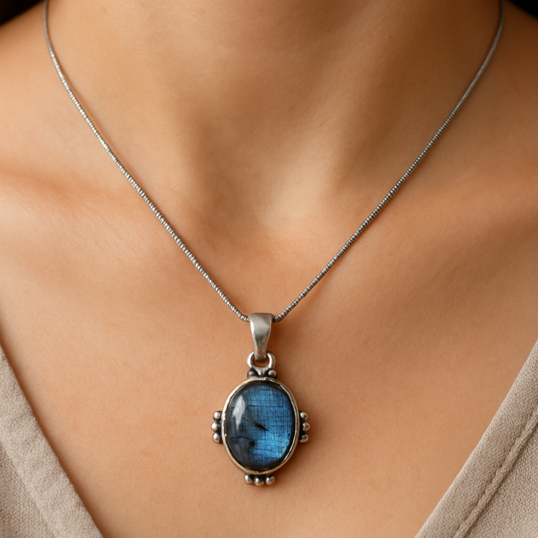 Minimalist Labradorite Pendant, 925 Solir Silver Pendant, Gemstone Necklace, Silver Labradorite Pendant, Gift for Her