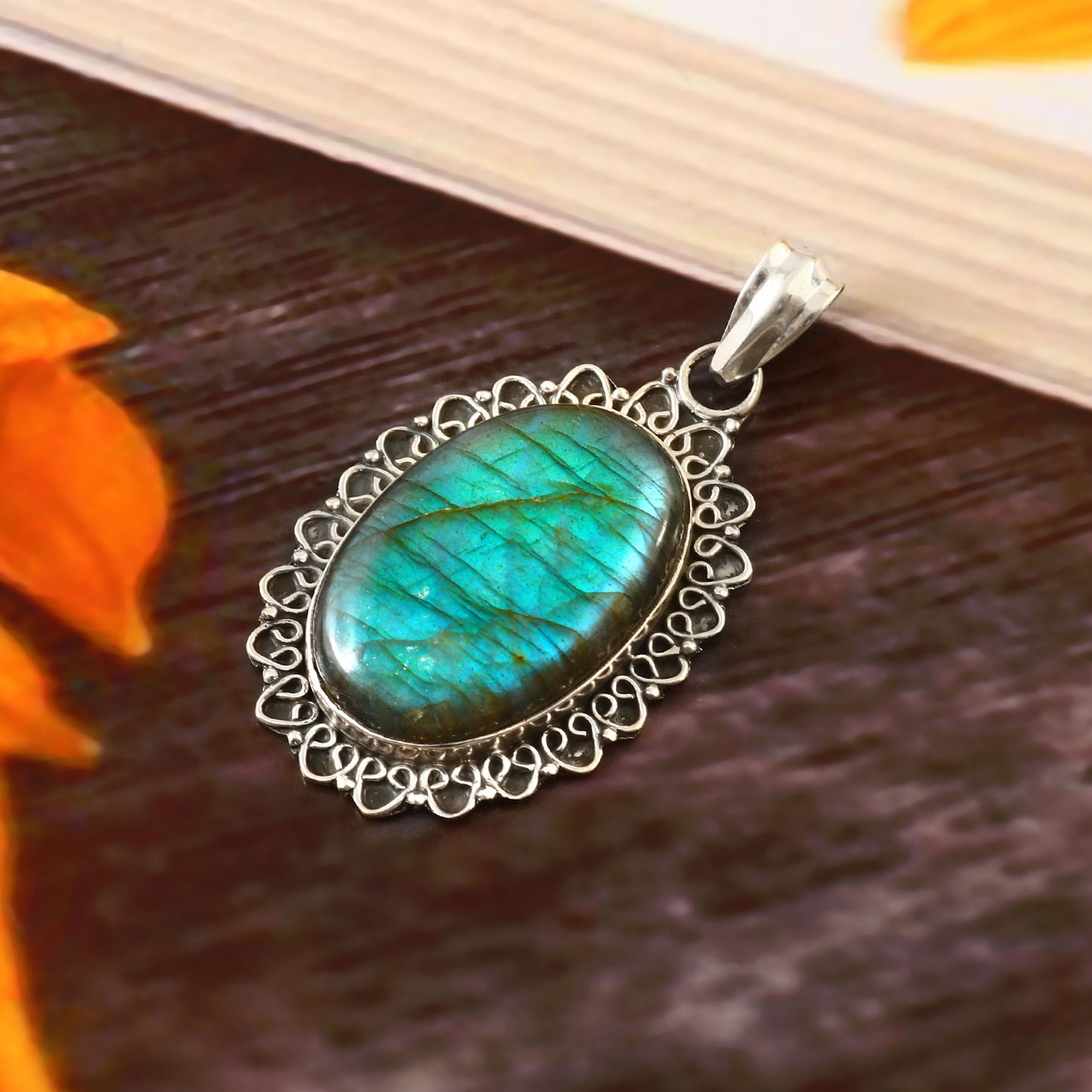 Large Labradorite Pendant, 925 Solid Sterling Silver, Women Pendant, Gemstone Pendant, Handmade Jewelry